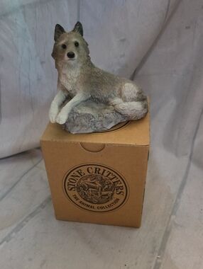 Stone Critters Gray Wolf Dog Figurine - Decorative Pet Sculpture